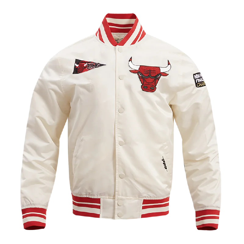 NBA CHICAGO BULLS RETRO CLASSIC MEN'S RIB SATIN JACKET (EGGSHELL/RED)